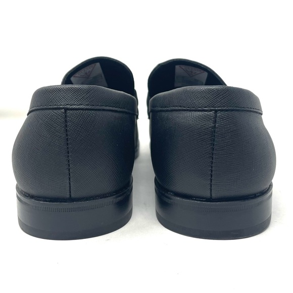 GUESS men’s black slip on loafers, size 8, NWOT